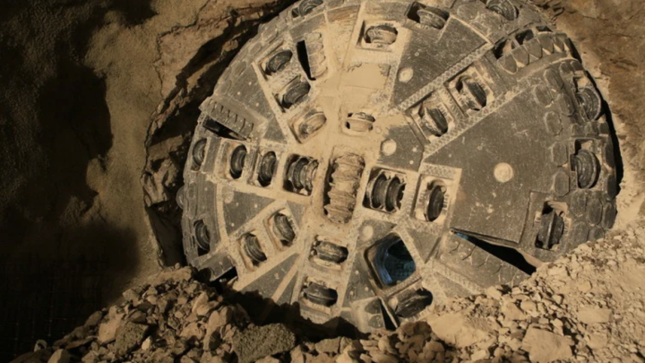 Grupo de especialistas descobre um antigo OVNI enorme no Canyon, inativo há mais de 4.000 anos