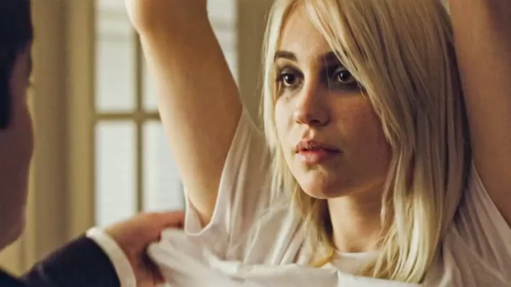 Garota fantasma se vinga de todos os homens responsáveis por sua morte em filme de terror e suspense